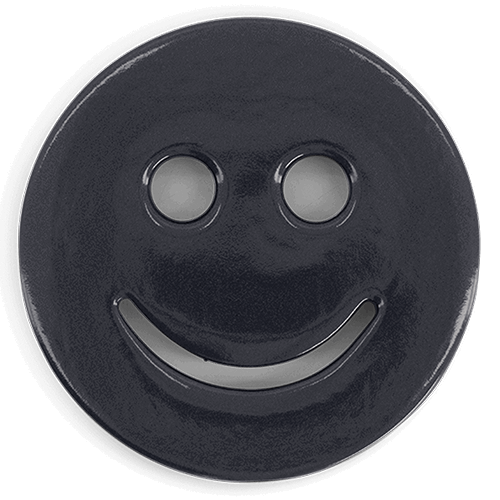 Shape 03.02 Petrol scented candle holder from Royal Goedewaagen x L'AIMÉ collaboration, smiley face design.