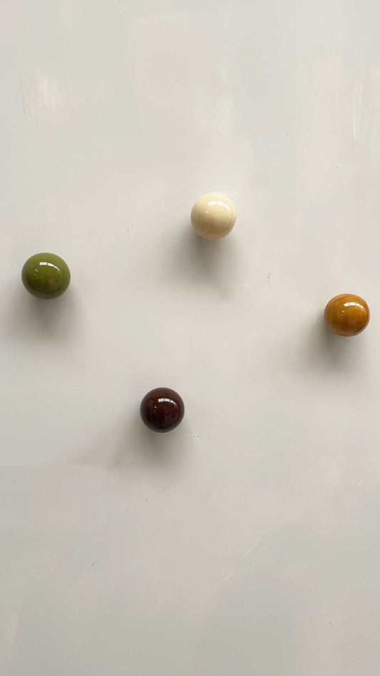 Set of 4 pieces ceramic ball sculpture: Modern Wall Art