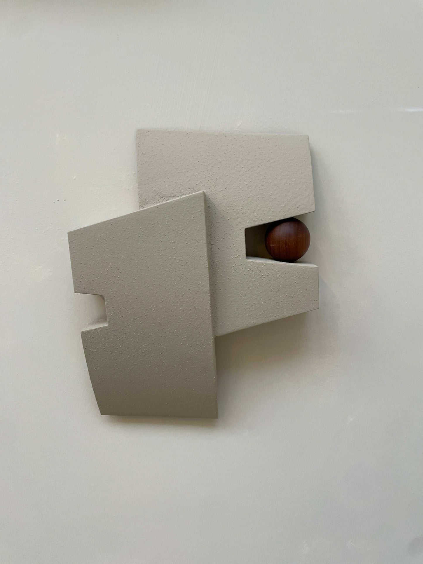 JOSEPH artwork from PLAY collection, made of biodegradable PLA, sand texture finish, eco-painted, size 30x24 cm.