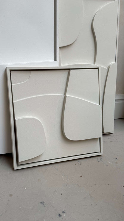 #22.3.1 Do - 40x40 cm - Shadow White