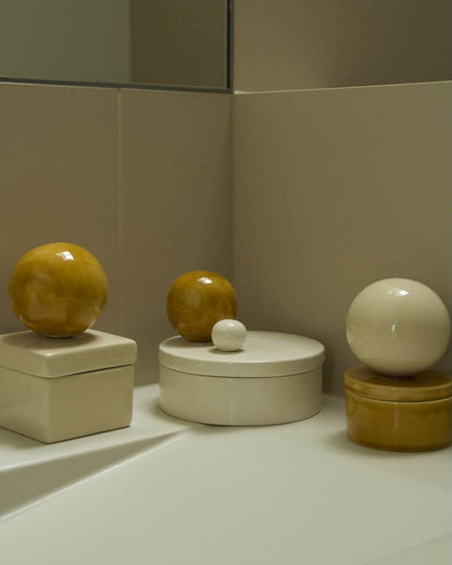 Medium vanilla cognac ceramic box 'BOULE' for keepsakes and jewelry, handcrafted aesthetic design.