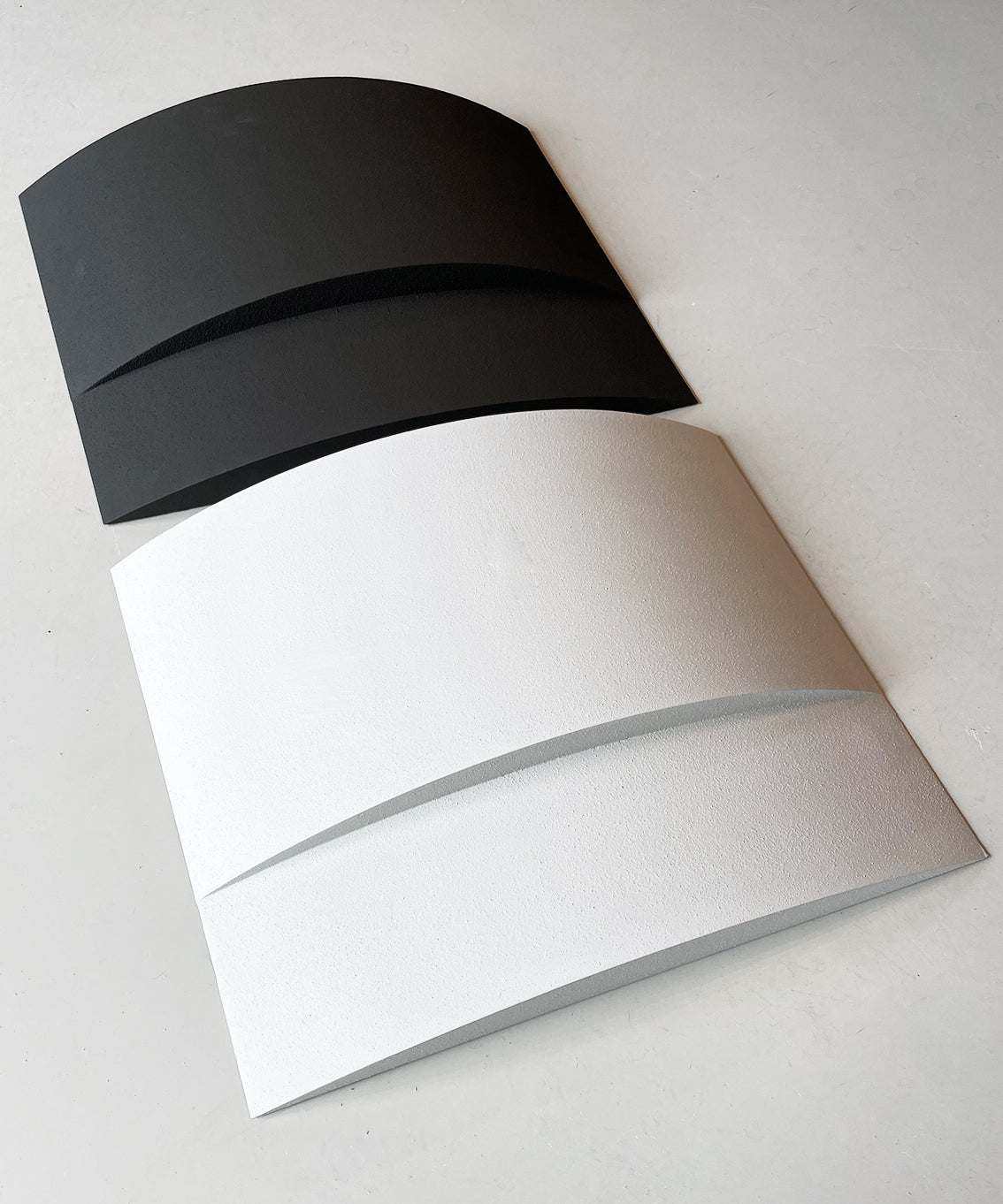 22.05 Erosian hand-made PLA artwork with sand texture in black and white.